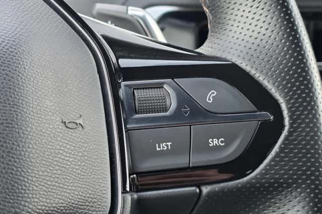 Peugeot 5008 (2023) thumbnail 19