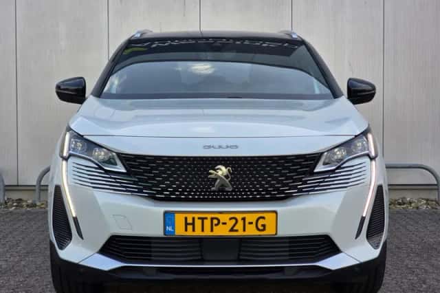Peugeot 5008 (2023) thumbnail 3