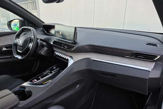 Peugeot 5008 (2023) thumbnail 30