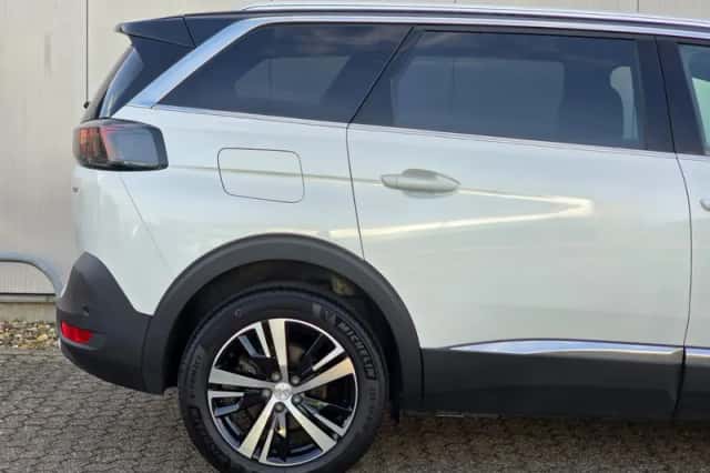 Peugeot 5008 (2023) thumbnail 37
