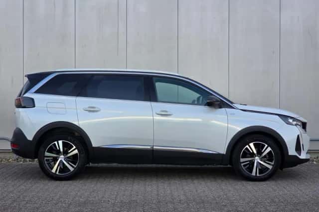 Peugeot 5008 (2023) thumbnail 5