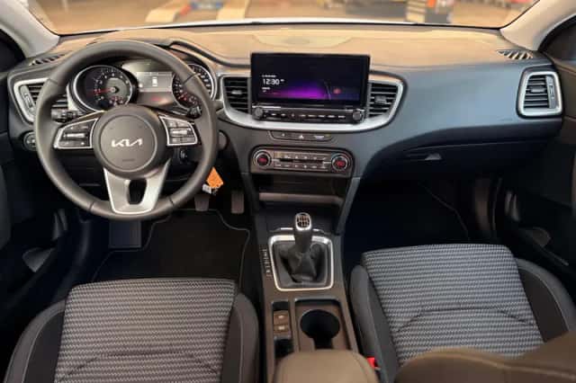 Kia Ceed Sportswagon (2025) thumbnail 13