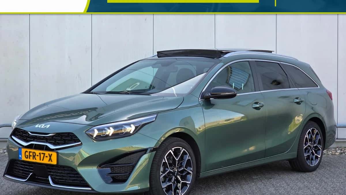 Kia Ceed Sportswagon (2024) — foto 1