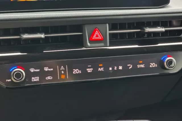 Kia EV6 (2025) thumbnail 23