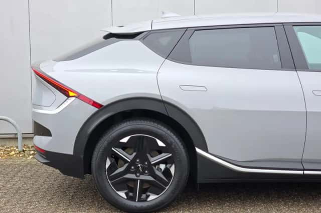 Kia EV6 (2025) thumbnail 38
