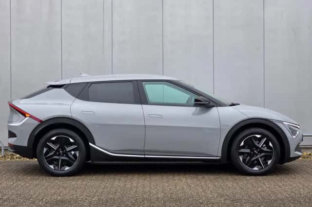 Kia EV6 (2025) thumbnail 5