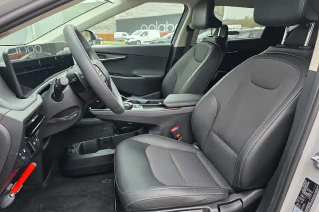 Kia EV6 (2025) thumbnail 8