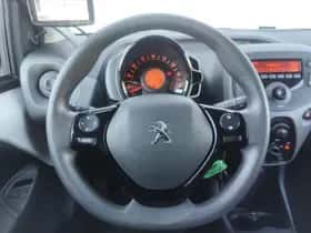 Peugeot 108 (2021) thumbnail 11