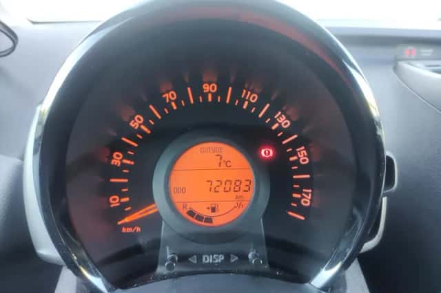 Peugeot 108 (2021) thumbnail 12