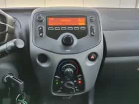 Peugeot 108 (2021) thumbnail 16