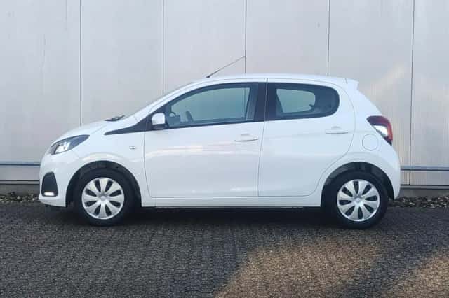 Peugeot 108 (2021) thumbnail 3