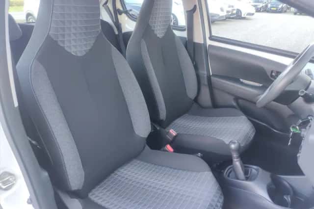 Peugeot 108 (2021) thumbnail 21