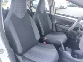 Peugeot 108 (2021) thumbnail 21