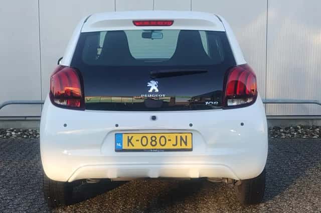 Peugeot 108 (2021) thumbnail 5