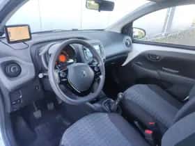 Peugeot 108 (2021) thumbnail 8