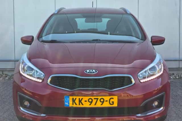 Kia Cee'd (2016) thumbnail 2