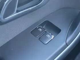 Kia Cee'd (2016) thumbnail 11
