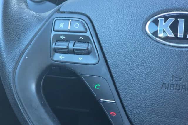 Kia Cee'd (2016) thumbnail 14