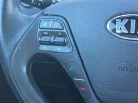 Kia Cee'd (2016) thumbnail 14