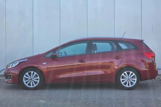 Kia Cee'd (2016) thumbnail 3