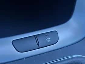 Kia Cee'd (2016) thumbnail 22
