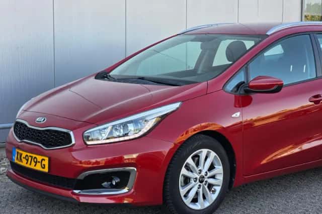Kia Cee'd (2016) thumbnail 28