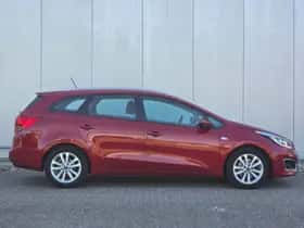 Kia Cee'd (2016) thumbnail 4