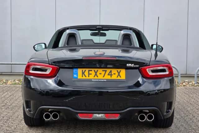 Abarth 124 Spider (2017) thumbnail 5