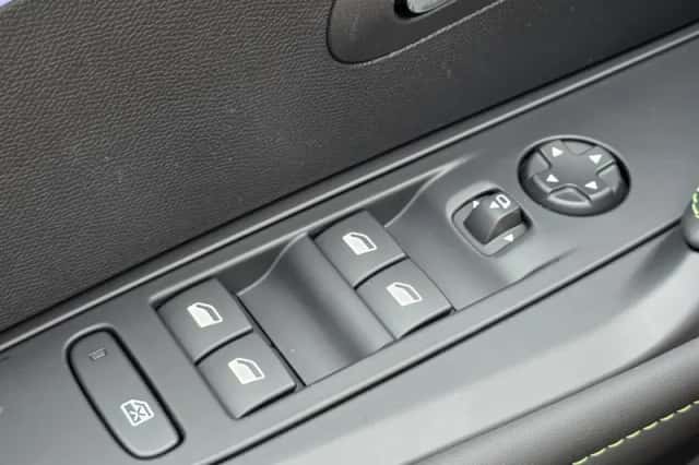Peugeot 208 (2025) thumbnail 11