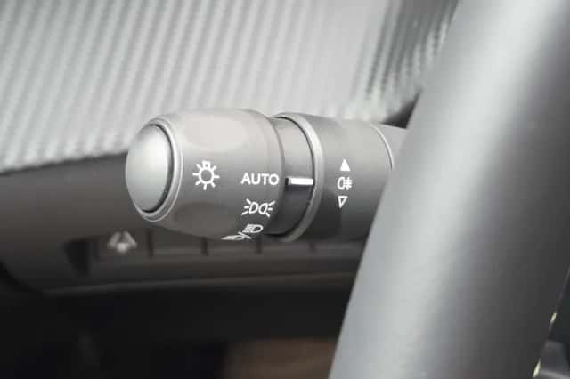 Peugeot 208 (2025) thumbnail 16