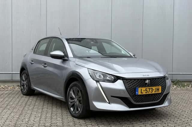 Peugeot e-208 (2021) thumbnail 4