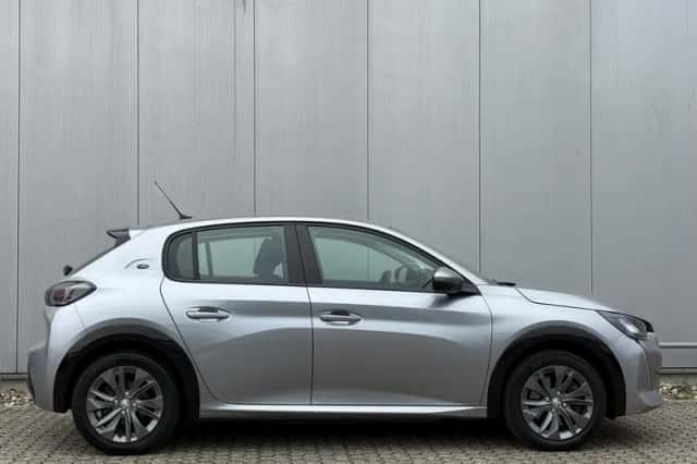 Peugeot e-208 (2021) thumbnail 5
