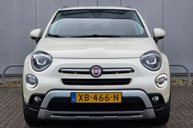 Fiat 500X (2018) thumbnail 2
