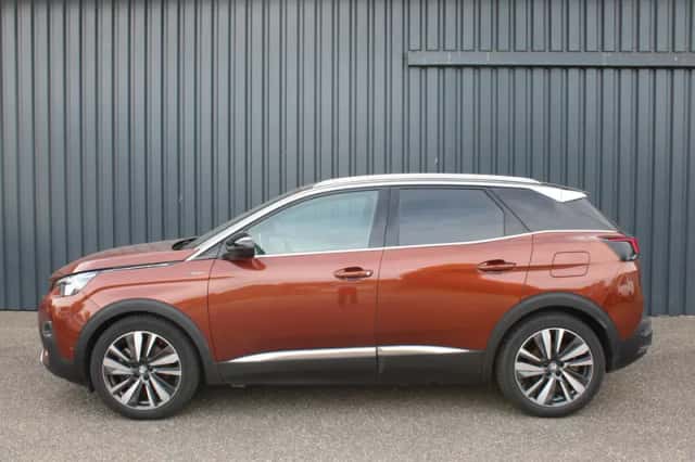 Peugeot 3008 (2020) thumbnail 3
