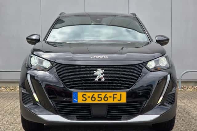 Peugeot e-2008 (2023) thumbnail 2