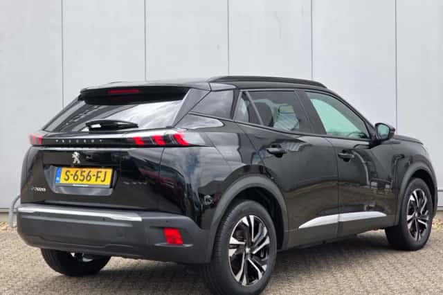 Peugeot e-2008 (2023) thumbnail 6