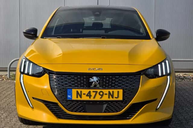Peugeot 208 (2021) thumbnail 2