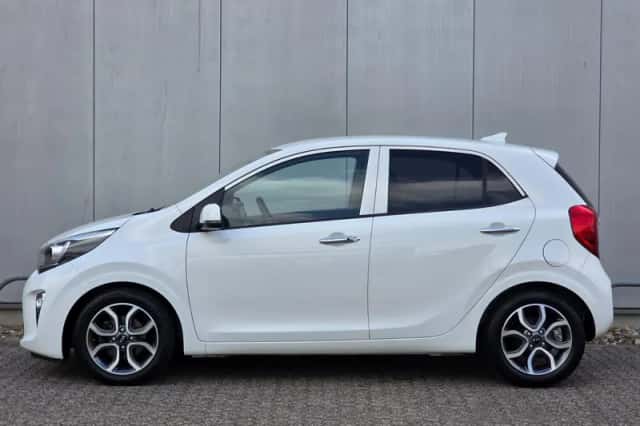 Kia Picanto (2021) thumbnail 3