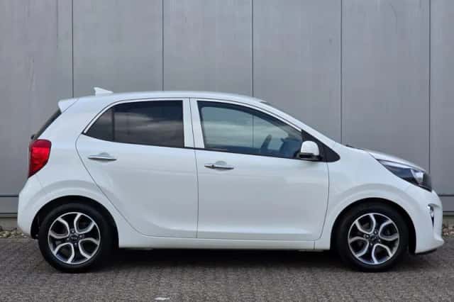 Kia Picanto (2021) thumbnail 4