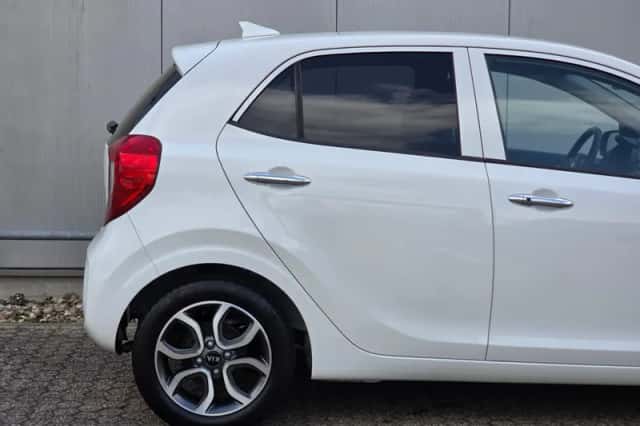 Kia Picanto (2021) thumbnail 32