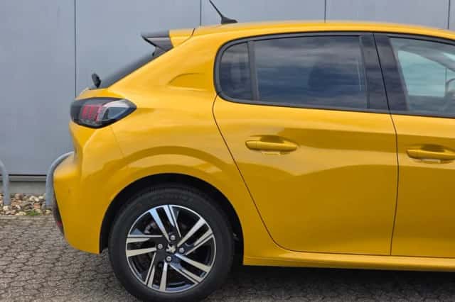 Peugeot 208 (2021) thumbnail 32