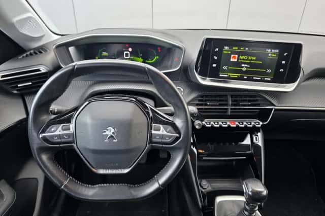 Peugeot 208 (2021) thumbnail 10