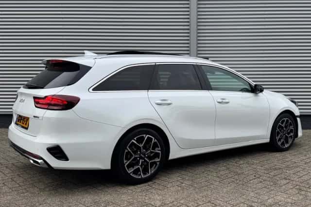 Kia Ceed Sportswagon (2024) thumbnail 6