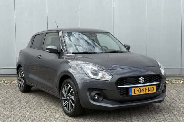 Suzuki Swift (2021) thumbnail 3