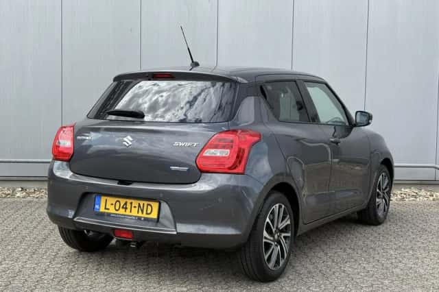 Suzuki Swift (2021) thumbnail 5