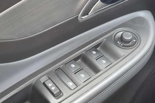 Opel Mokka (2014) thumbnail 12
