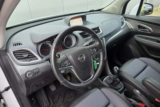 Opel Mokka (2014) thumbnail 9