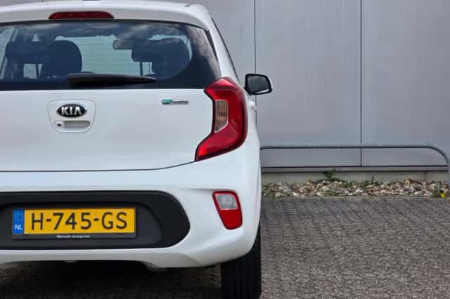 Kia Picanto (2020) thumbnail 24