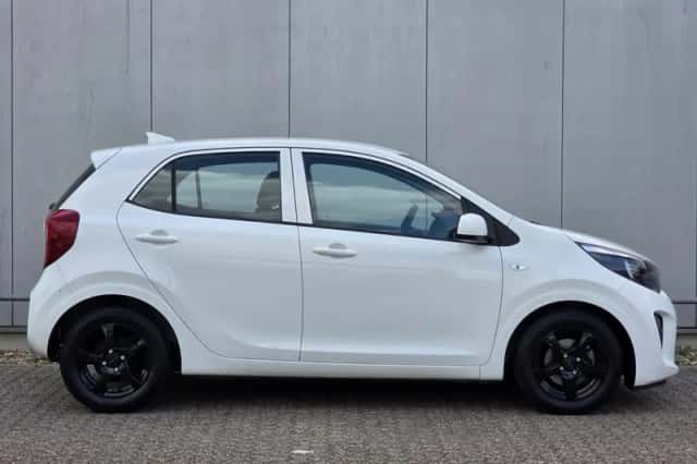 Kia Picanto (2020) thumbnail 4