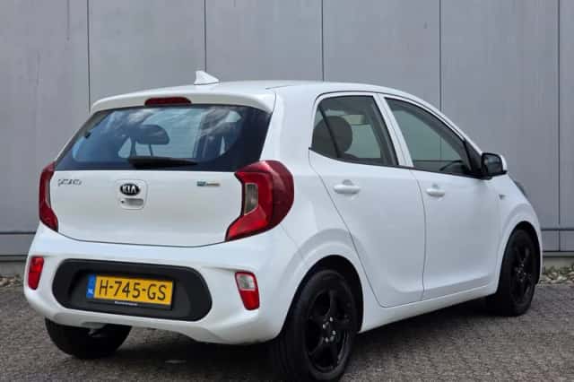 Kia Picanto (2020) thumbnail 6